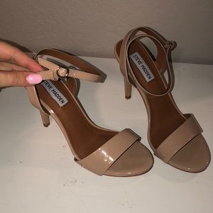 Steve Madden nude heels